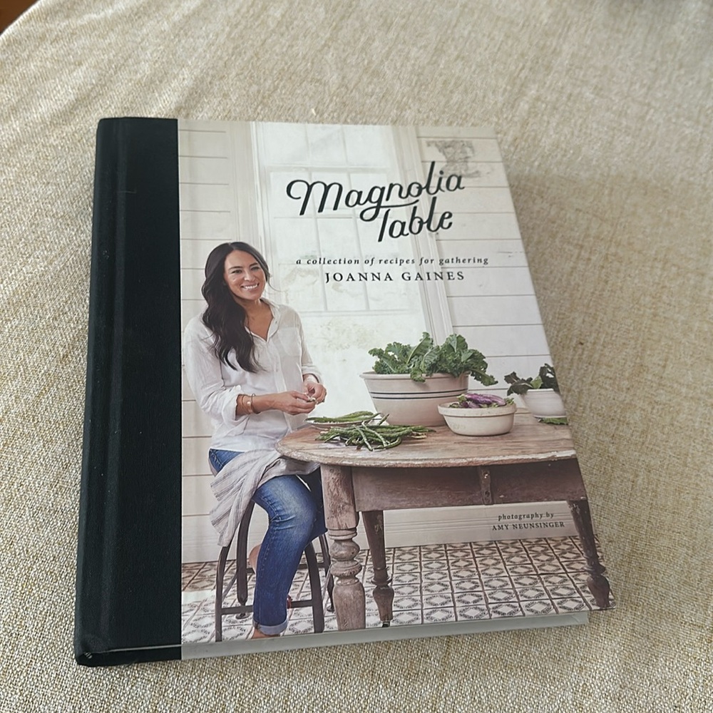 Cookbook by Joanna Gaines